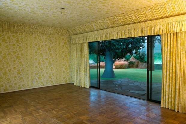5000-sq-ft-cold-war-bunker-underneath-suburban-house-in-las-vegas-5
