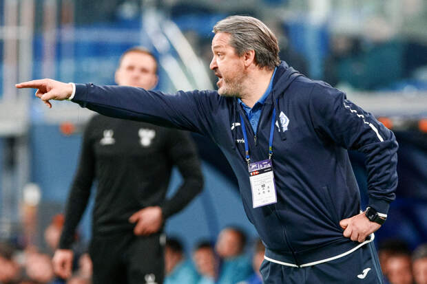 «Такие люди футболу не нужны» Танцы на столе, мат, драки. Как Вадим Евсеев стал самым скандальным тренером России