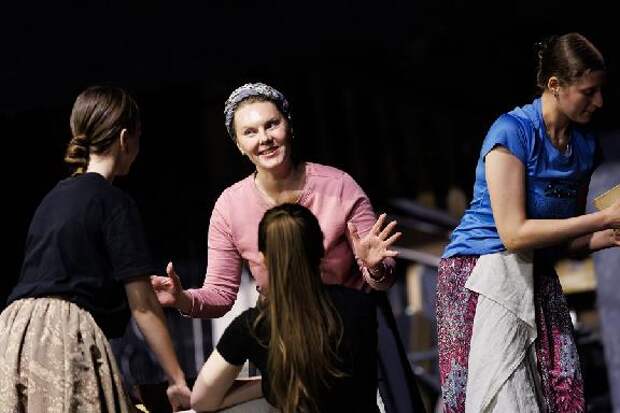 Тамбовский драмтеатр представит премьеру спектакля "Поминальная молитва"