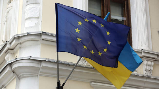 Politico: власти ЕС и Украина хотят запустить переговоры о членстве до председательства Венгрии