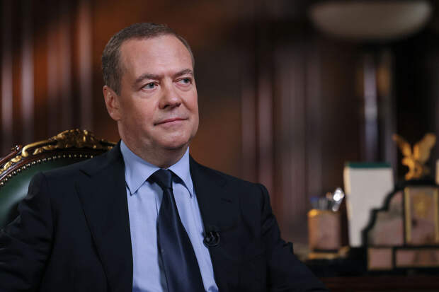 Медведев заявил, что Буданов отличный кандидат на пост главы офиса Зеленского