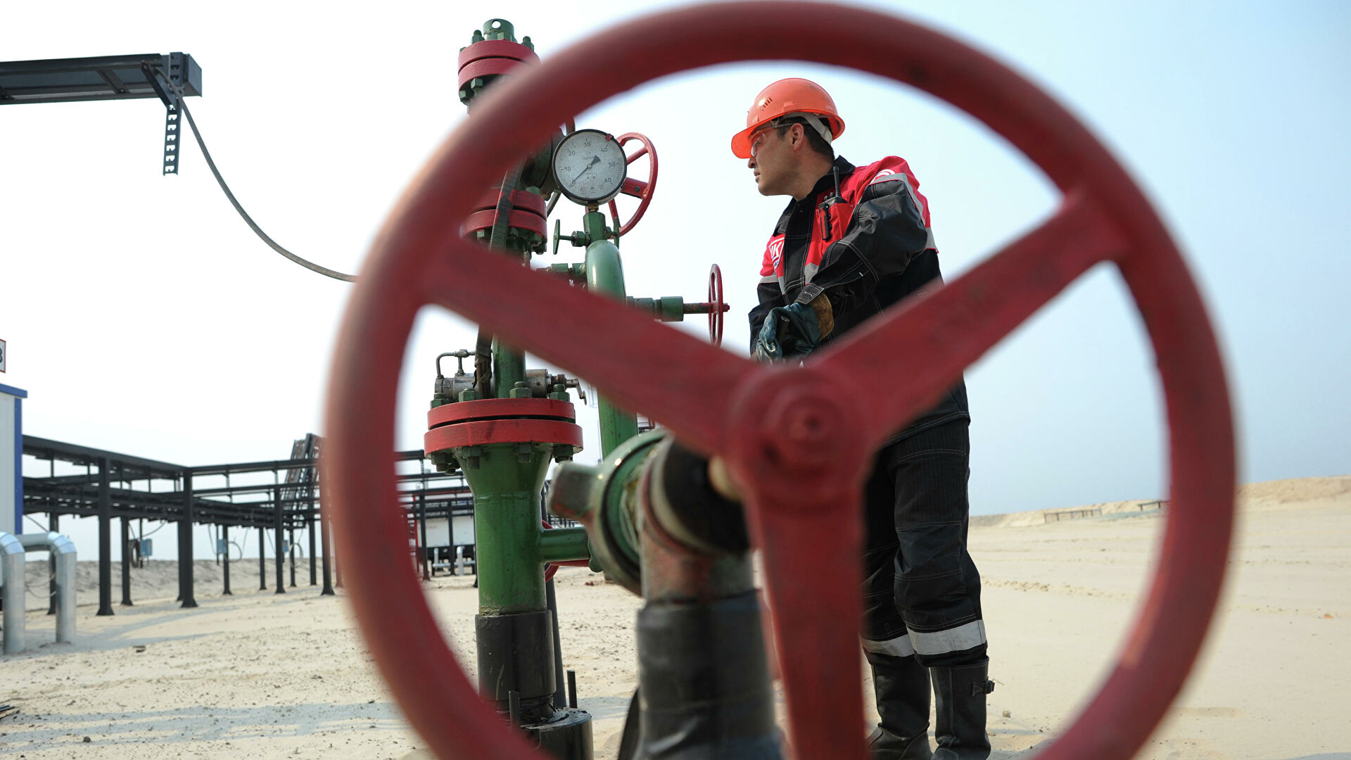 Сечин рассказал о трансформации нефтегазовой отрасли 