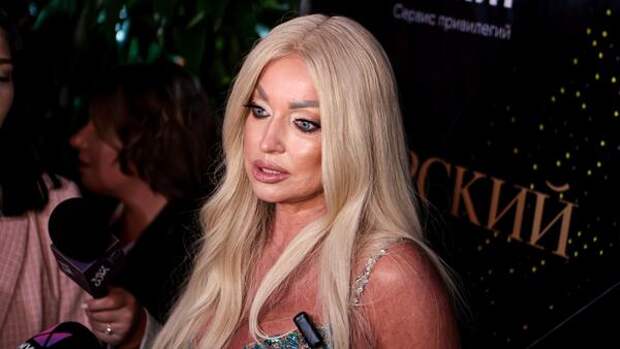 Сколько Волочкова потратила денег на отдых с танцором — купает парня в роскоши