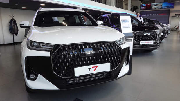 Отечественные автомобильные бренды обогнали "китайцев" по продажам в РФ