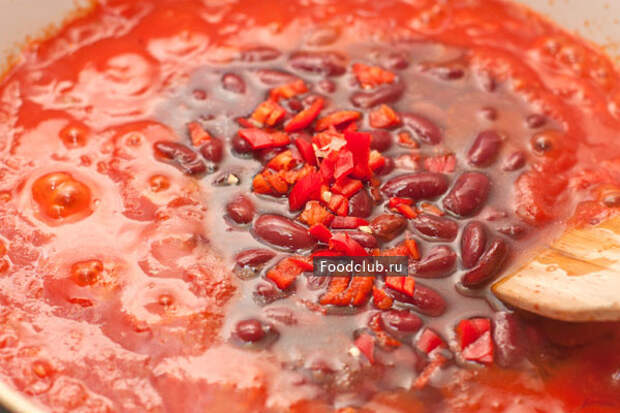 Острый томатный суп с фасолью (этап 3)