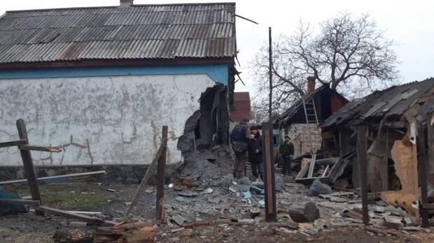 ВСУ обстреляли машину на трассе в Сумской области, в которой находились мирные жители