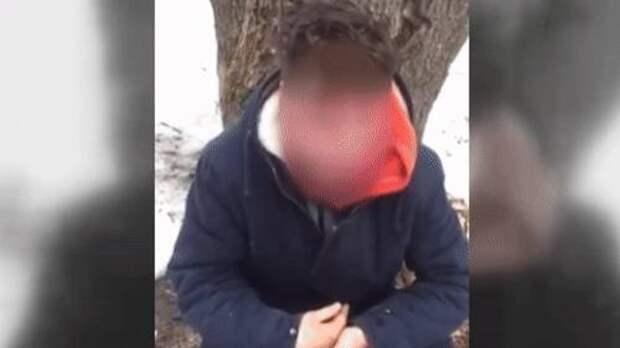 В Воронеже устроили самосуд над подростком, избившим дедушку на камеру — видео