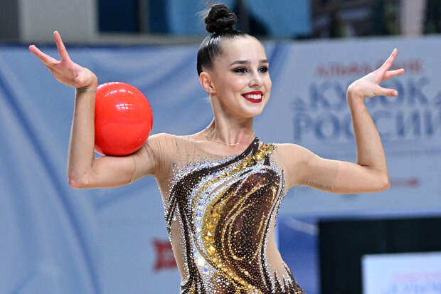 Гимнастка Борисова выиграла золото в многоборье на Кубке мира