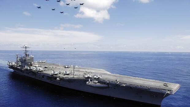 Авианосная группа США развернута на Ближнем Востоке