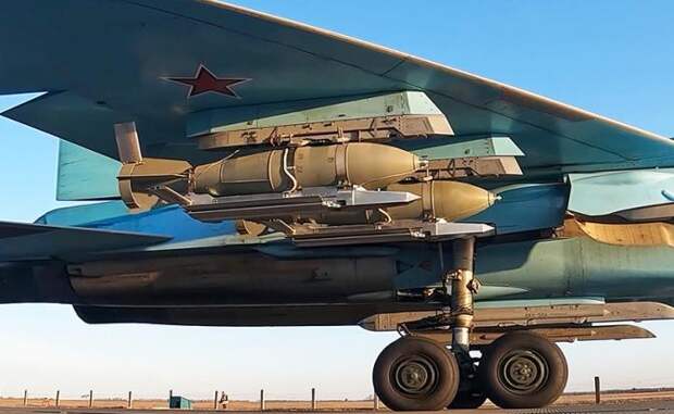Точное число F-16, которые получит киевский режим, до сих пор неизвестно. Нидерланды, Дания и Норвегия суммарно обещали украинцам 85 истребителей.