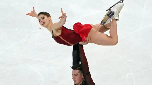 Мишина призналась, тяжело ли ей кататься с высоким партнёром