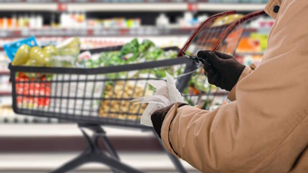 О кратном сокращении наценок на продукты в федеральных сетях сообщает ФАС