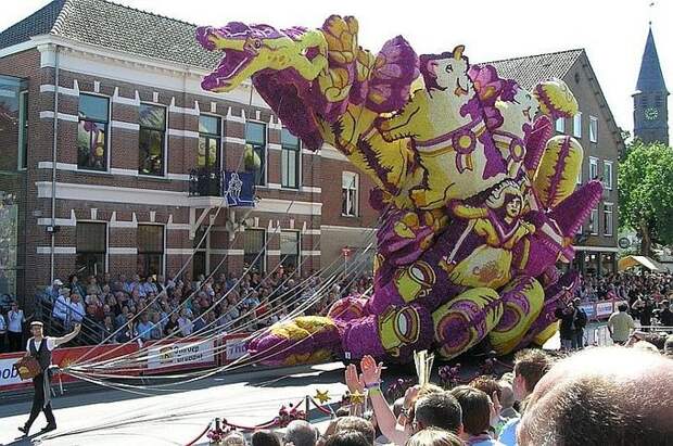 Невероятные цветочные скульптуры на параде Bloemencorso Zundert (18)