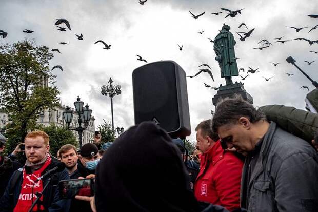 В Москве прошла несогласованная акция КПРФ против фальсификаций на выборах в Госдуму