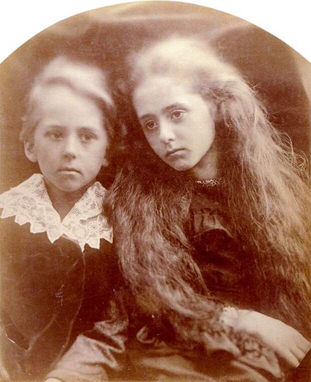 File:Claud & Lady Florence Anson, by Julia Margaret Cameron.jpg