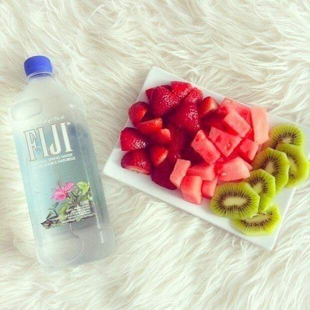 вода