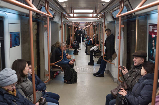Москвичей призвали пересесть на метро