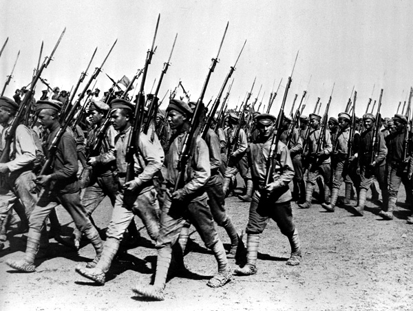 Парад Красной армии в Харькове, 1920 год. Фото: РИА Новости