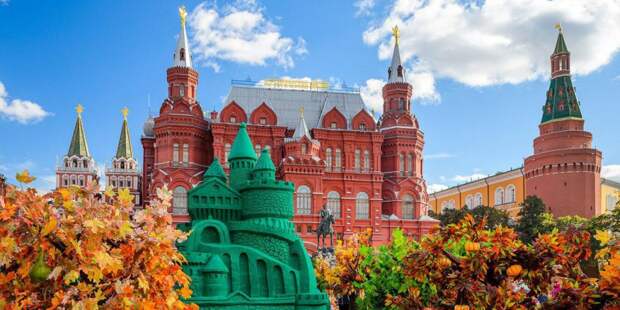 В рамках фестиваля «Золотая осень» проведут более 30 экскурсий. Фото: mos.ru