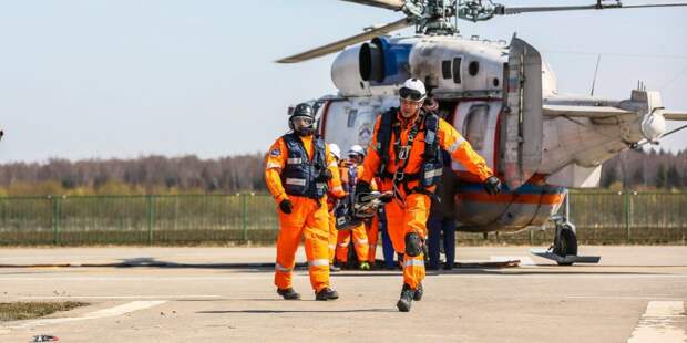 Воздушные спасатели / Фото: Пресс-служба Управления по ЮВАО Департамента ГО и ЧС г. Москвы
