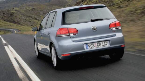 На фото: Volkswagen Golf 5-door '2008–12