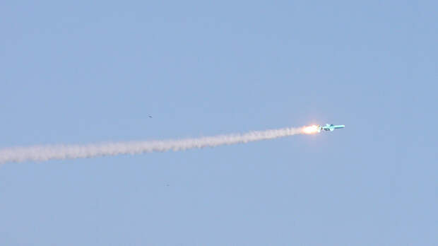 Армия Ирана заявила об ударе по объектам США в ОАЭ и Кувейте