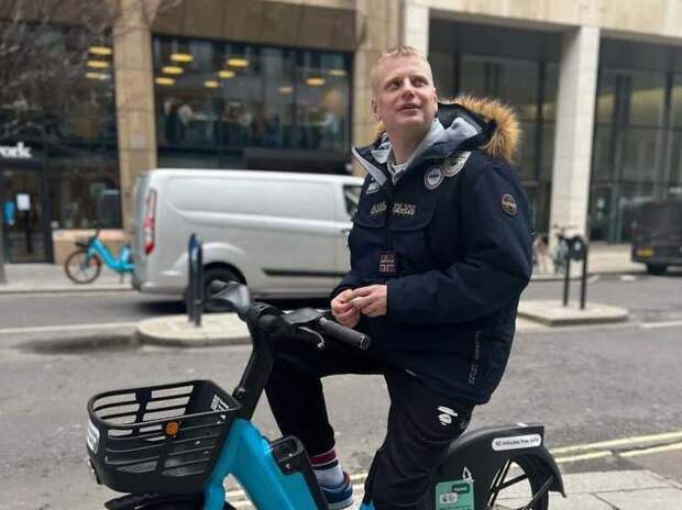 Слава Комиссаренко рассказал, почему перестал делиться проблемами