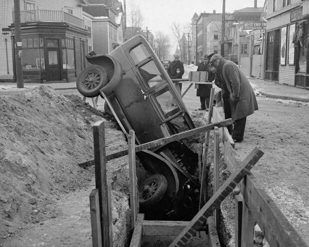 Трагичные и нелепые автомобильные аварии Бостона в 1930-х годах. Фотограф Лесли Джонс