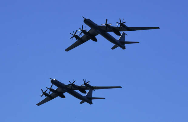 Сначала мы напугали немцев на Балтике. Теперь на перехват двух Ту-142 США подняли 12 истребителей у Аляски