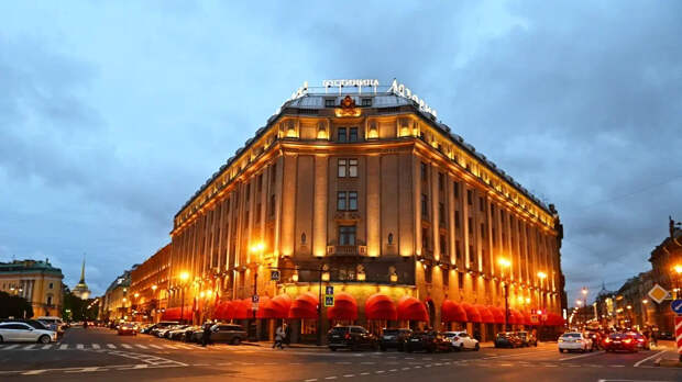 Отелям в России рекомендовали не селить китайцев на четвёртые этажи