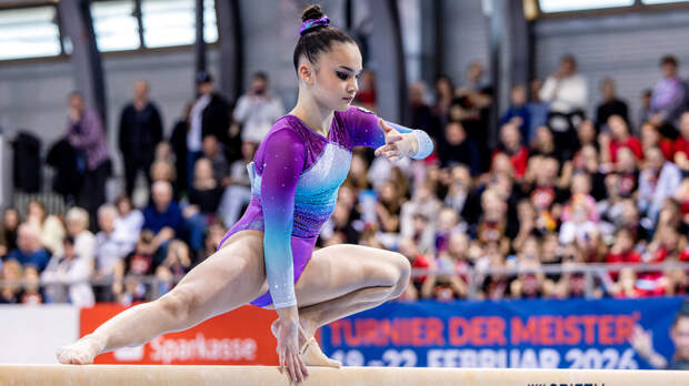 Гимнастки Каюмова и Рощина выиграла золото на этапе Кубка мира в Анталье