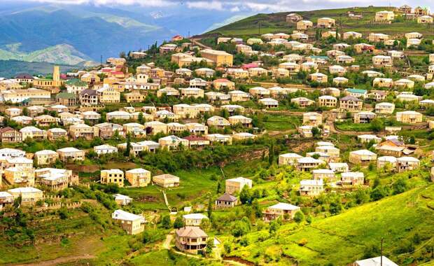 Дагестанцы строят красивые дома, но налогов не платят. Фото из открытых источников.