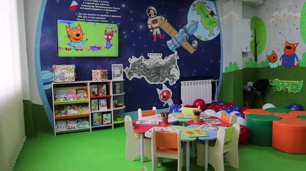 Детскую игровую комнату открыли в больнице в Луганске