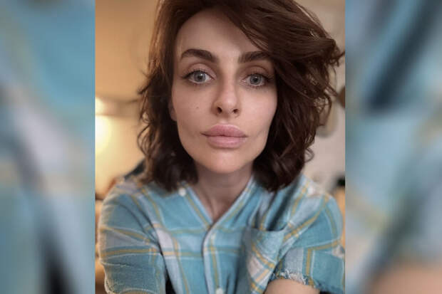 Актриса Екатерина Варнава опубликовала фото без макияжа и укладки