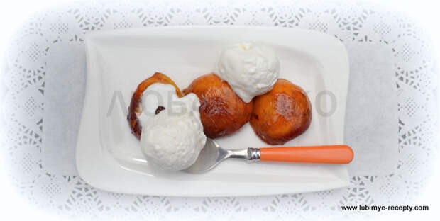 Французский десерт - жареные абрикосы с мороженым8