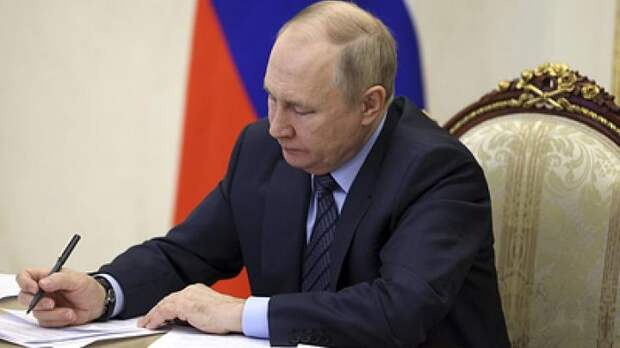 Путин утвердил порядок подачи заявлений на получение паспорта в новых регионах