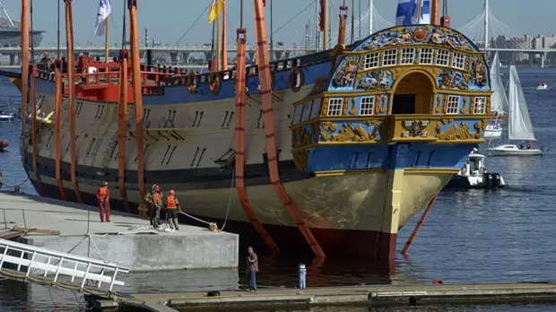 Корабль «Полтава» прибыл в Петербург