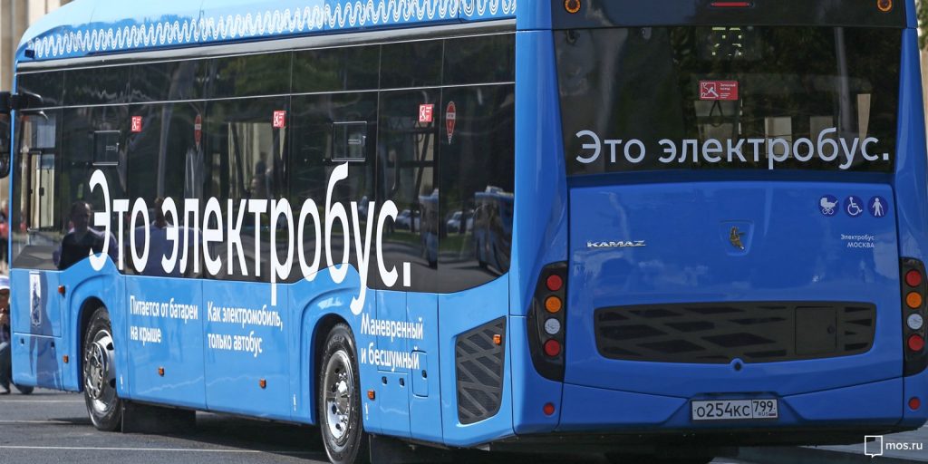 Три автобуса изменят маршрут в Щукине из-за ночной репетиции парада