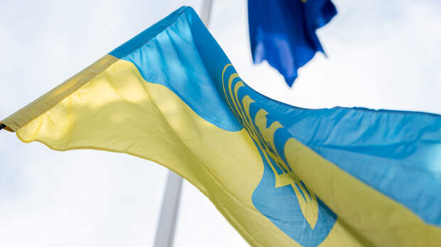 В Болгарии со здания мэрии сняли украинский флаг