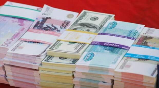 Большие деньги. 5 млн рублей в месяц. 1000000 рублей. Деньги миллион рублей. Деньги доход.