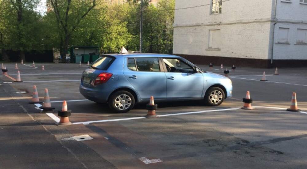 Автошкола тгту. Автошкола категория а Перово. Автодром Сокольники. Автошкола ВАО. Технологический колледж 28 в Печатниках автошкола инструктора.