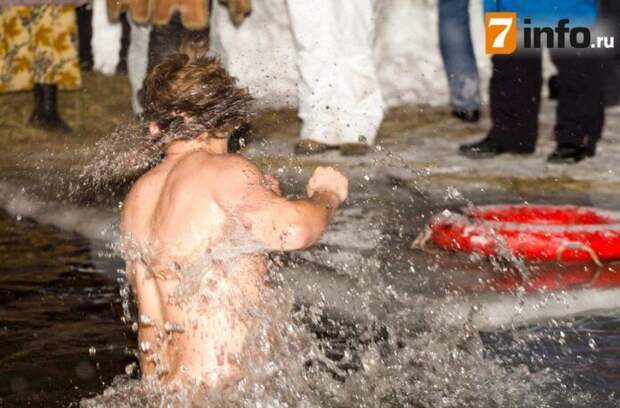 В четырех регионах России отменили крещенские купания — Mash
