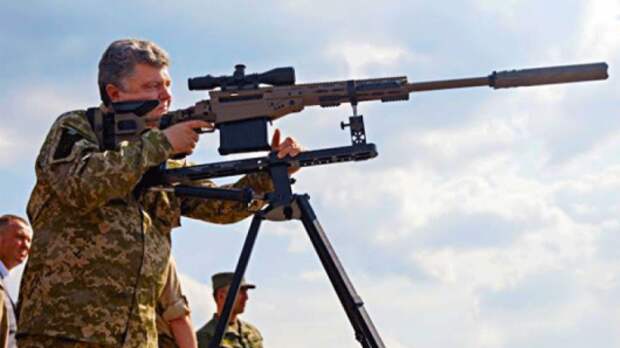 Порошенко побряцал оружием на границе с Крымом