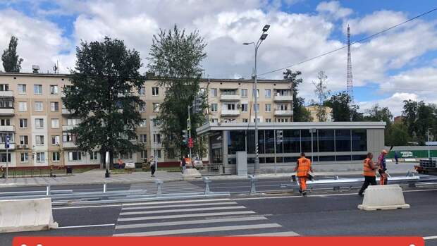 Пешеходный переход у станции метро «Народное Ополчение» восстановят