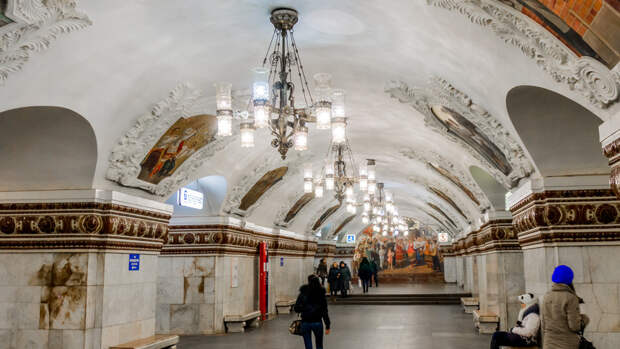 Самые красивые люстры московского метро (ФОТО)