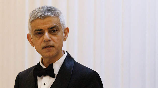 Sun: охрана мэра Лондона забыла на улице сумку с оружием