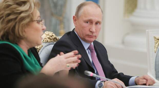 Путин продлил действие программы материнского капитала до конца 2021 года