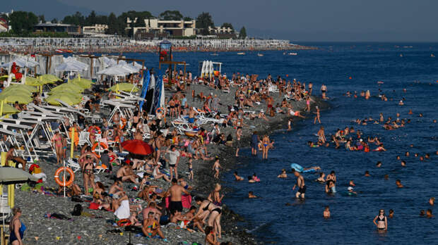Море зовет: россияне готовятся к открытию купального сезона