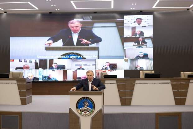 В Адыгее держат на контроле ситуацию с очередным снегопадом