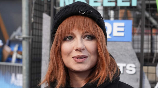 «Возвращаться было сложно»: почему Юлия Савичева на год ушла из шоу-бизнеса